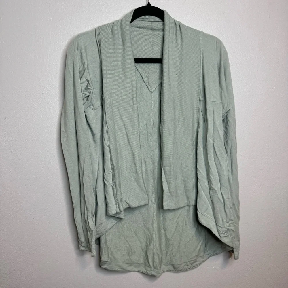 Athleta nirvana wrap long sleeve in opal green